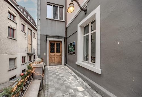 The R Loft - Cosy Hostel, Communal Bathroom and Kitchen in Olten