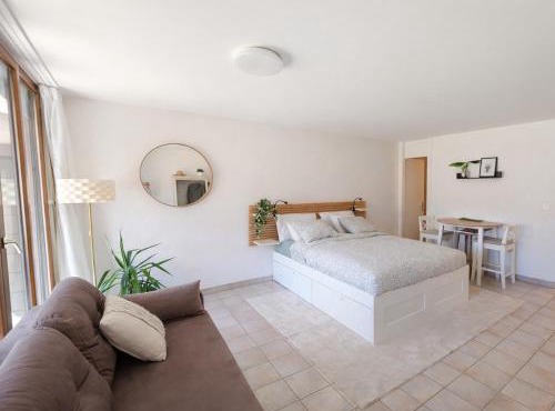 Bright studio Martigny - 30 min from Verbier - free parking in Martigny-Ville