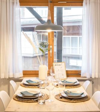 Skandi Lodge mit Seesicht nahe Interlaken in Leissigen