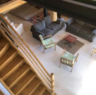 Sérénité et Nature dans une ferme équestre - loft lumineux de 140m2 in Massonnens