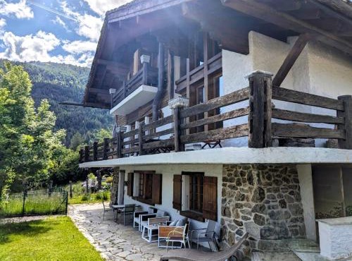 Grosses Chalet für Gruppen und Familien in Ovronnaz