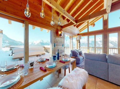 Chalet in Veysonnaz with hot tub in Veysonnaz