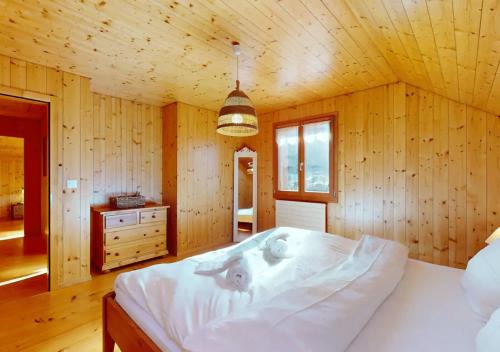Chalet authentique avec magnifique vue in Cerniat
