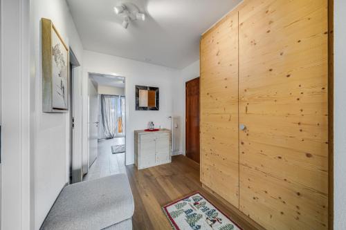 In the heart of Crans, fireplace and parking in Crans-Montana