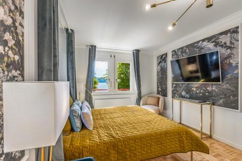 Modern Renaissance studio – Lakefront in Montreux